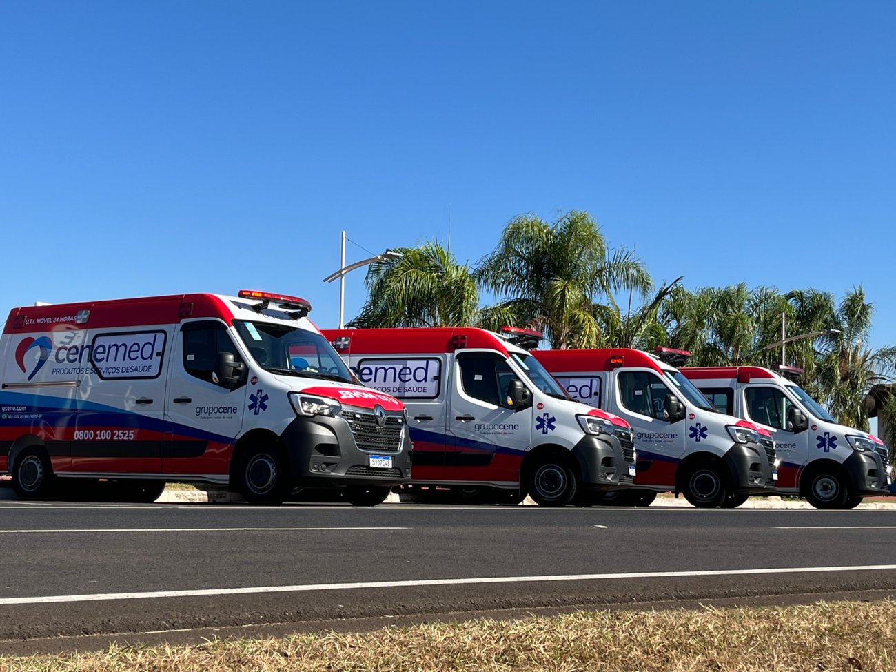 Frota de ambulâncias e UTIs móveis do Grupo Cene